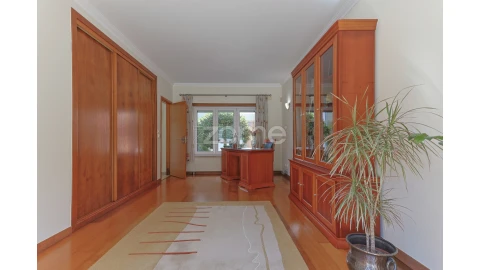 Moradia T4 para Venda em Nossa Senhora do Pópulo, Coto e São Gregório