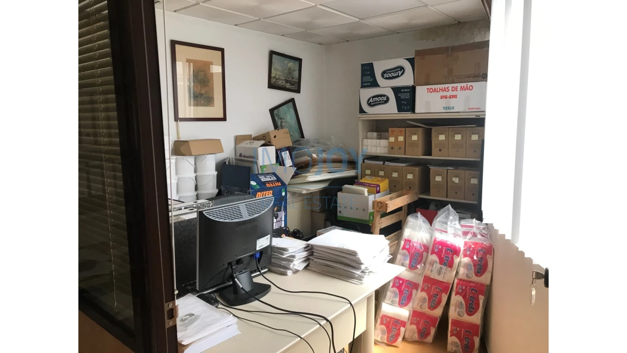 Escritório para Venda em Areeiro Foto 11
