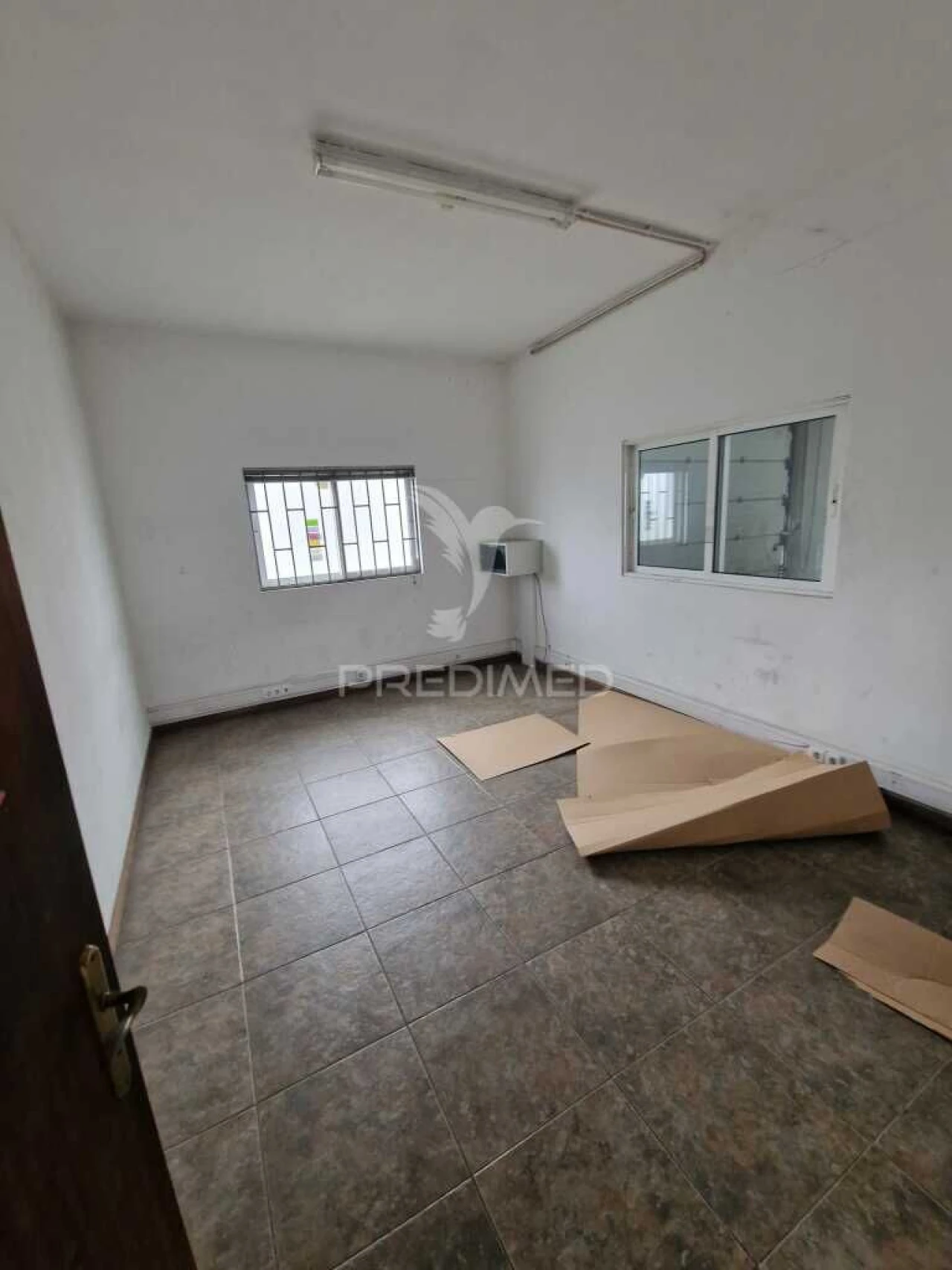 Armazém para Arrendamento em Quinchães Foto 10