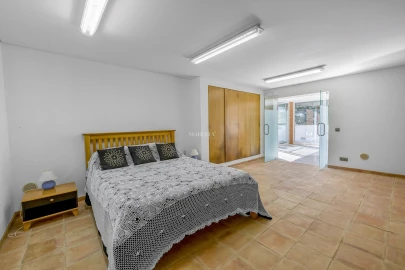 Moradia T5 para Venda em Luz