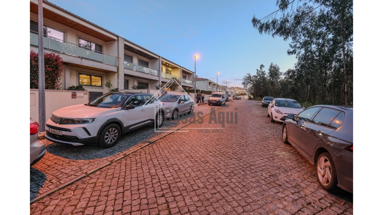 Moradia T3 para Venda em Nine Foto 23