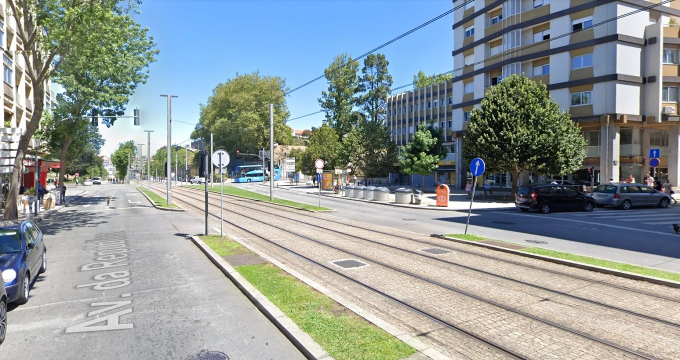 Terreno para Venda em Mafamude e Vilar do Paraíso Foto 2