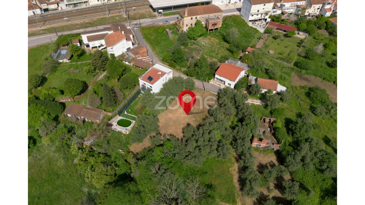 Terreno para Venda em Santiago e São Simão de Litém e Albergaria dos Doze Foto 1