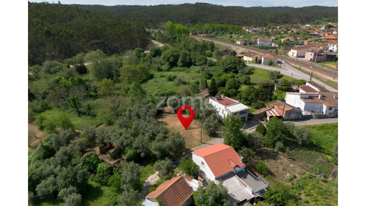 Terreno para Venda em Santiago e São Simão de Litém e Albergaria dos Doze Foto 13