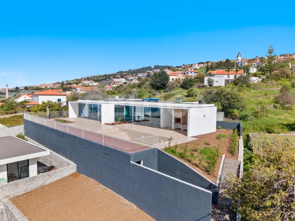 Moradia T3 para Venda em Estreito da Calheta Foto 5