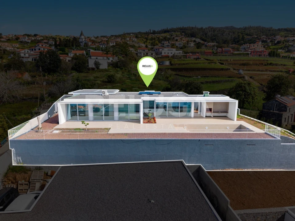 Moradia T3 para Venda em Estreito da Calheta Foto 4