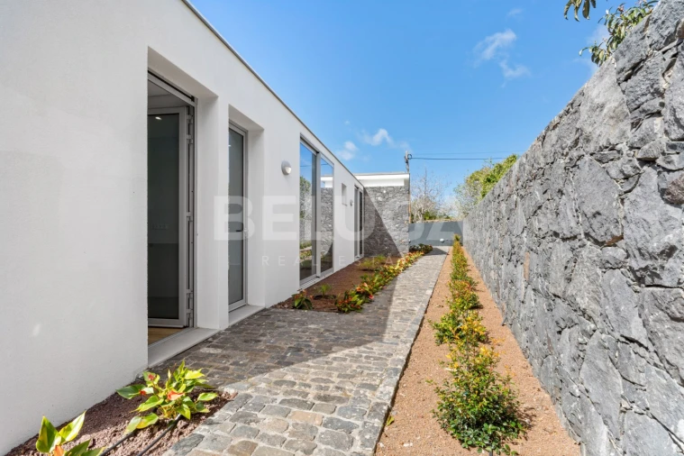 Moradia T3 para Venda em Estreito da Calheta Foto 41
