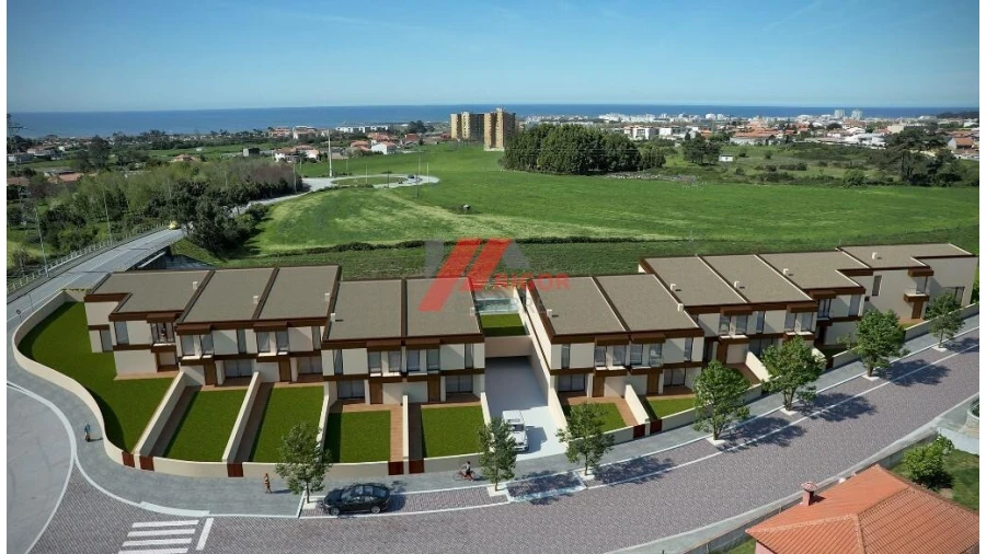 Moradia T4 para Venda em Arvore