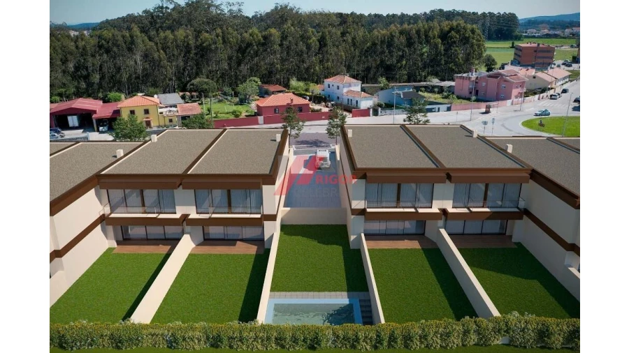 Moradia T4 para Venda em Arvore Foto 4