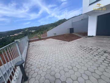Moradia T3 para Venda em Santa Cruz