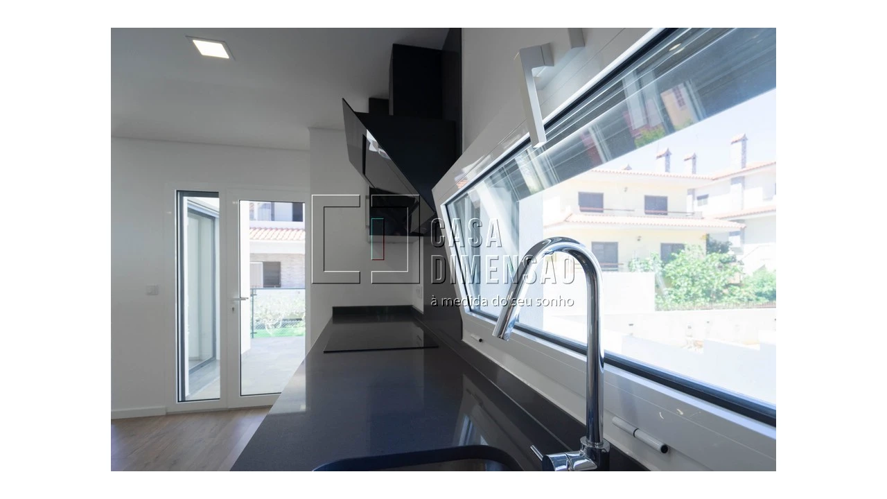 Moradia T4 para Venda em Charneca de Caparica e Sobreda Foto 20