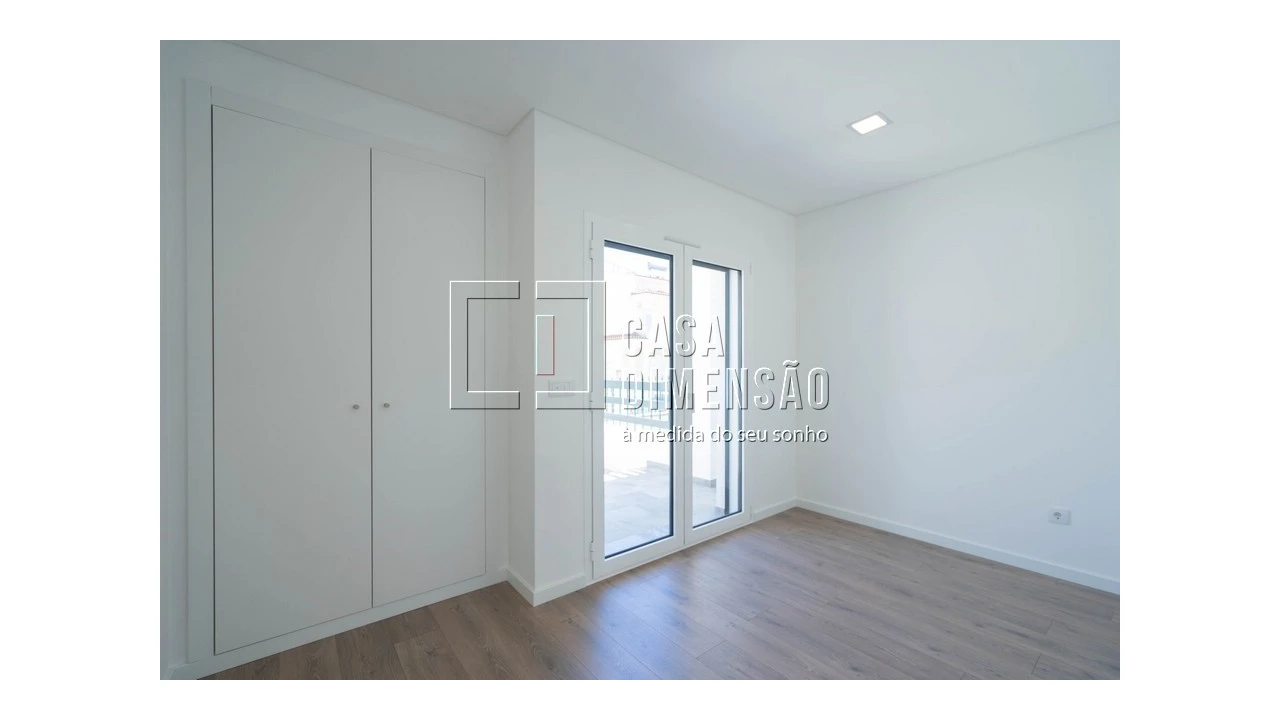 Moradia T4 para Venda em Charneca de Caparica e Sobreda Foto 23