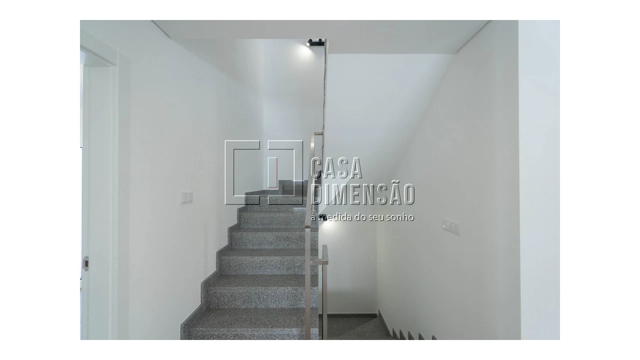 Moradia T4 para Venda em Charneca de Caparica e Sobreda Foto 28