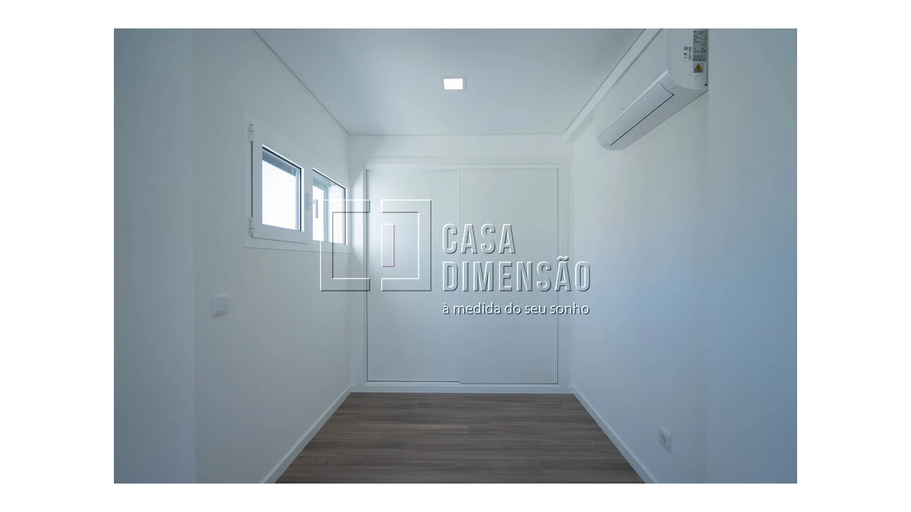 Moradia T4 para Venda em Charneca de Caparica e Sobreda Foto 35
