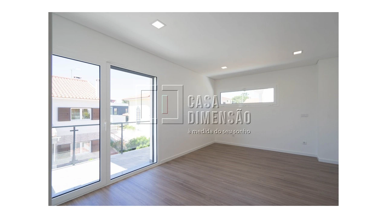 Moradia T4 para Venda em Charneca de Caparica e Sobreda Foto 49