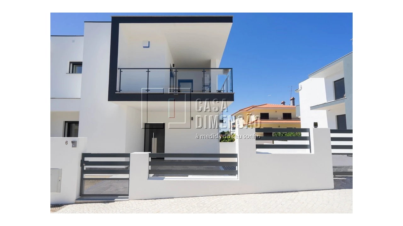 Moradia T4 para Venda em Charneca de Caparica e Sobreda Foto 68