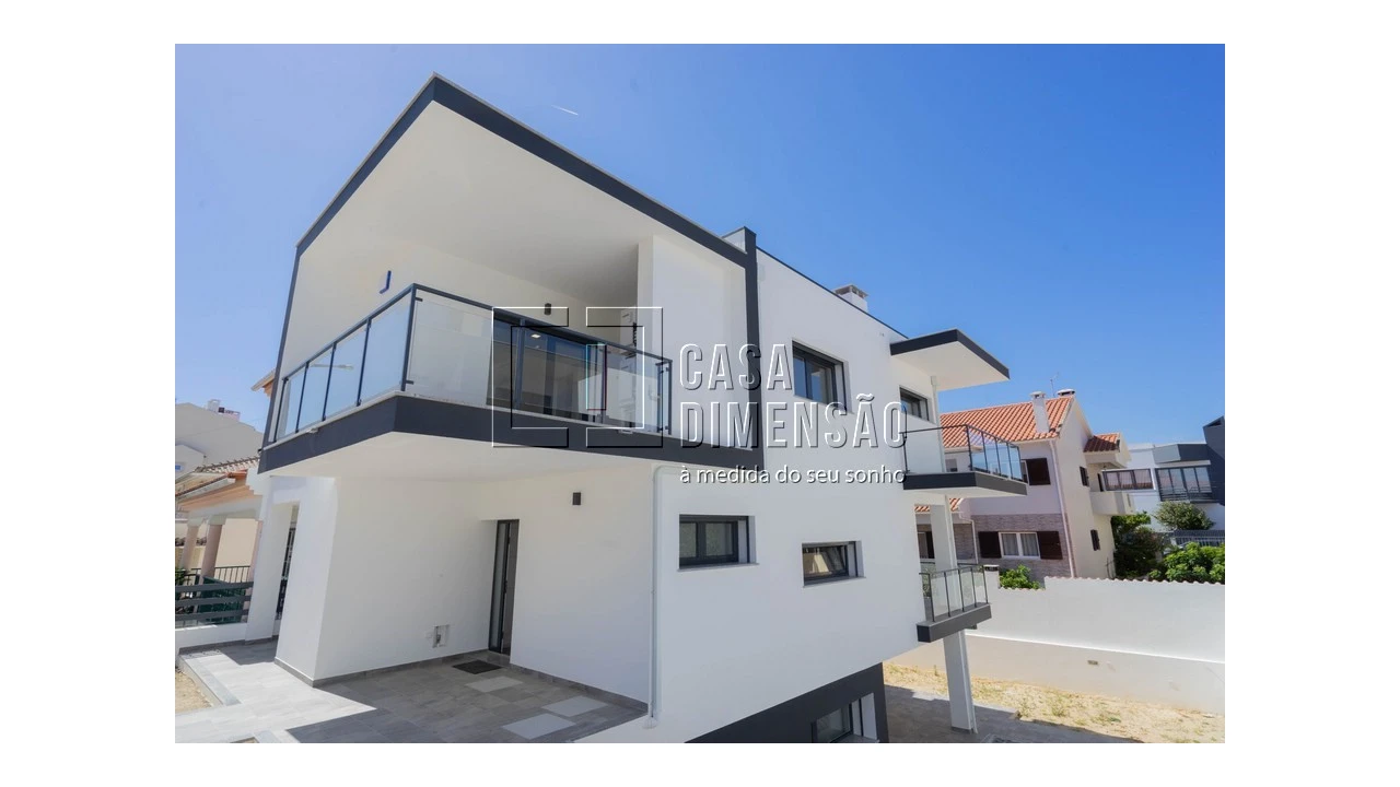 Moradia T4 para Venda em Charneca de Caparica e Sobreda Foto 71