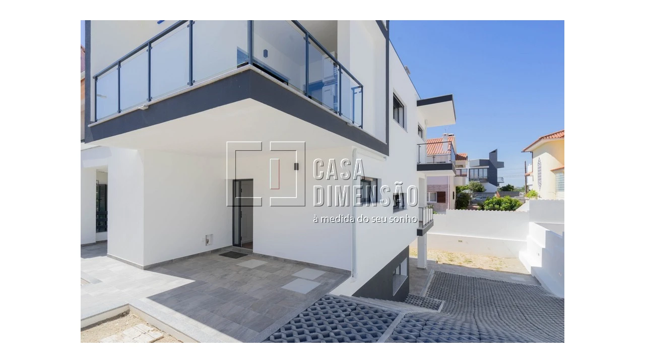 Moradia T4 para Venda em Charneca de Caparica e Sobreda Foto 72
