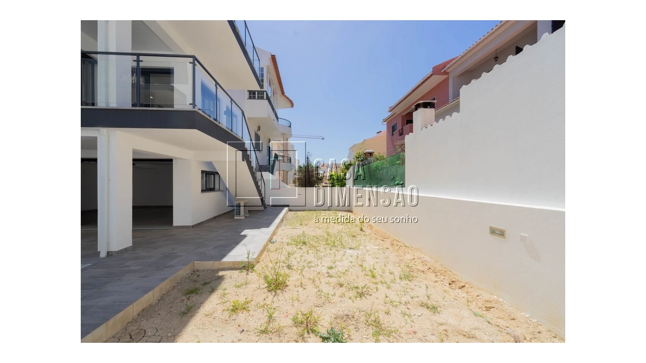 Moradia T4 para Venda em Charneca de Caparica e Sobreda Foto 86
