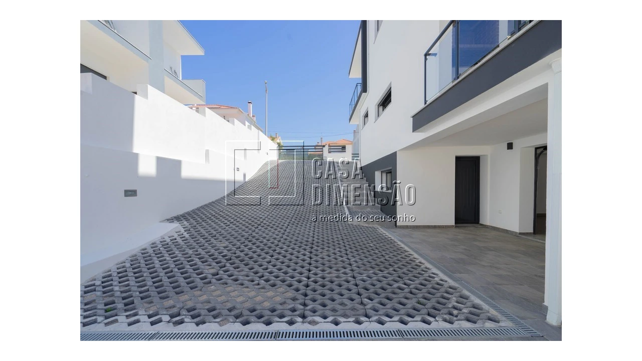 Moradia T4 para Venda em Charneca de Caparica e Sobreda Foto 90