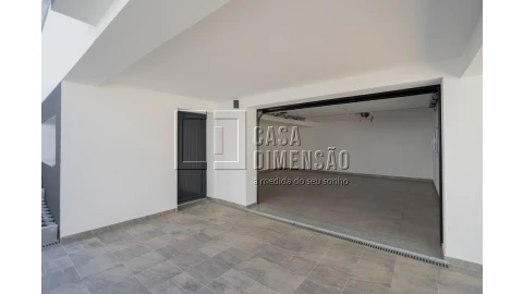 Moradia T4 para Venda em Charneca de Caparica e Sobreda