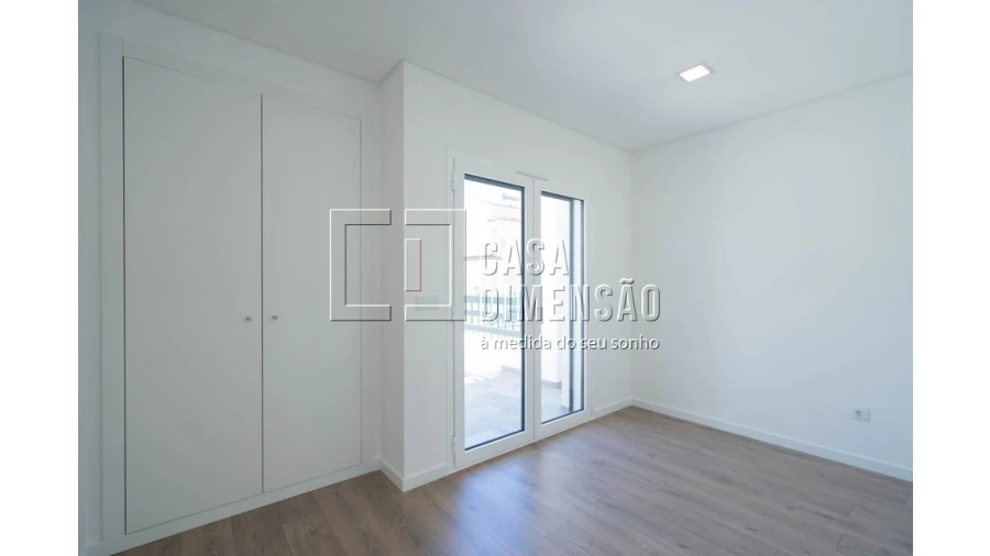 Moradia T4 para Venda em Charneca de Caparica e Sobreda Foto 23