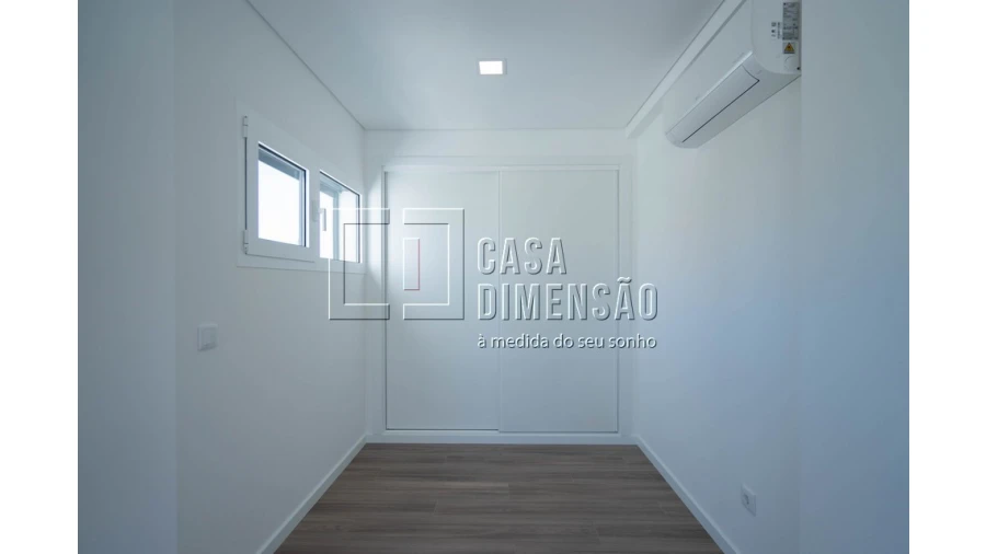 Moradia T4 para Venda em Charneca de Caparica e Sobreda Foto 35