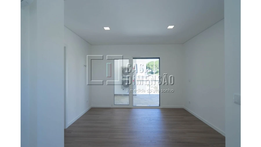 Moradia T4 para Venda em Charneca de Caparica e Sobreda Foto 37