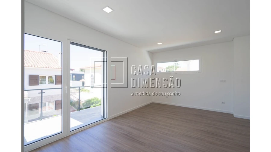 Moradia T4 para Venda em Charneca de Caparica e Sobreda Foto 49