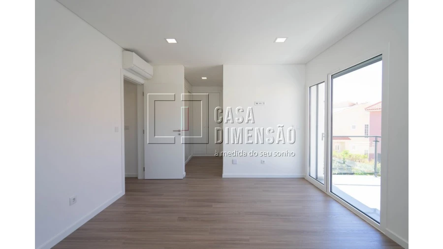 Moradia T4 para Venda em Charneca de Caparica e Sobreda Foto 52