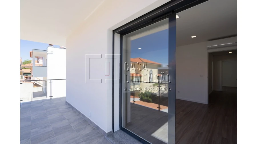 Moradia T4 para Venda em Charneca de Caparica e Sobreda Foto 60