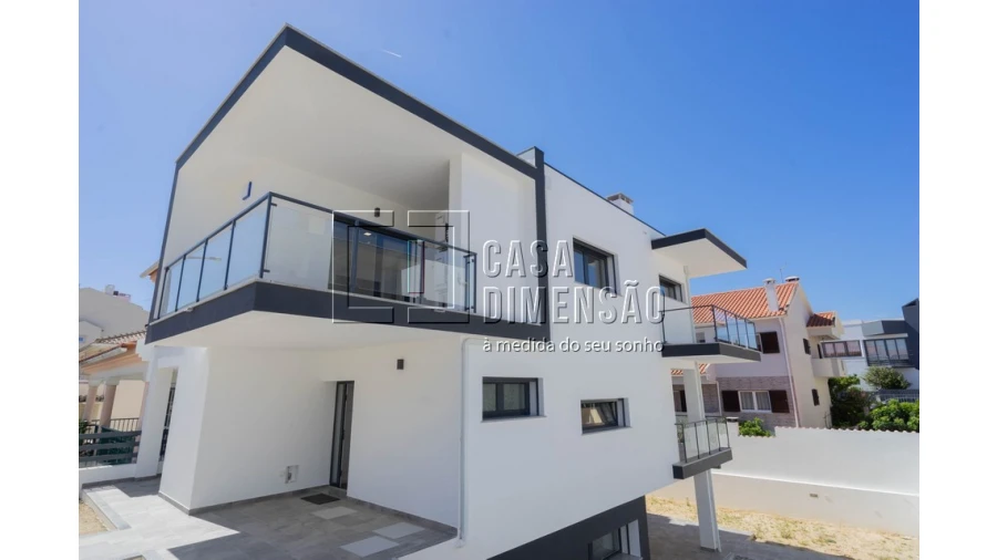 Moradia T4 para Venda em Charneca de Caparica e Sobreda Foto 71