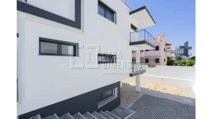 Moradia T4 para Venda em Charneca de Caparica e Sobreda Foto 78