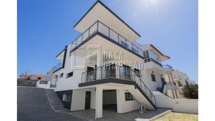 Moradia T4 para Venda em Charneca de Caparica e Sobreda Foto 83
