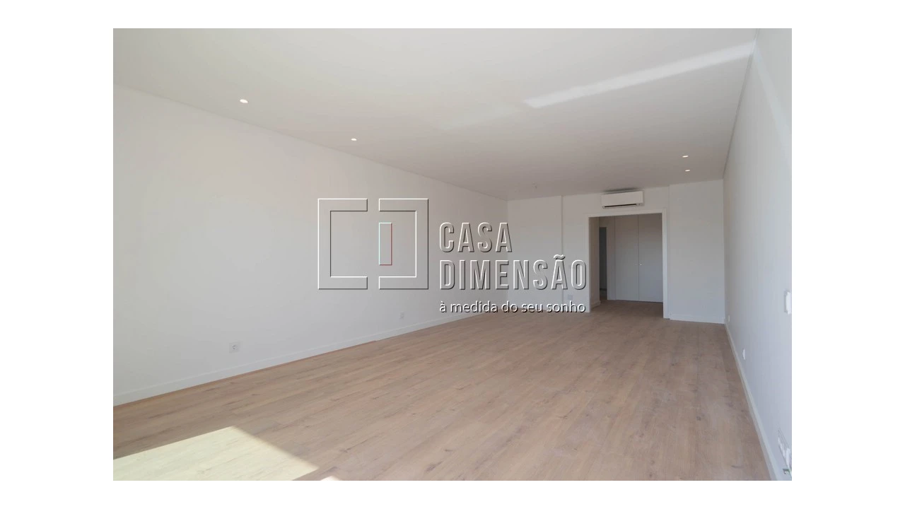 Apartamento T3 para Venda em Carnaxide e Queijas Foto 7