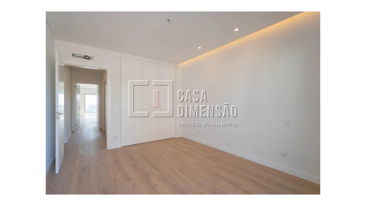 Apartamento T3 para Venda em Carnaxide e Queijas Foto 31