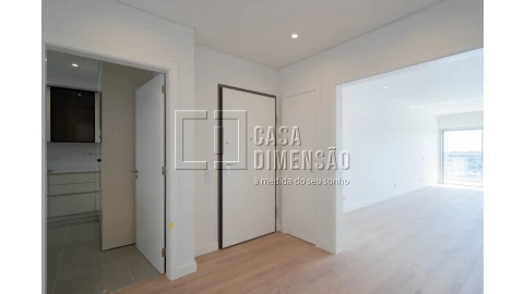 Apartamento T3 para Venda em Carnaxide e Queijas