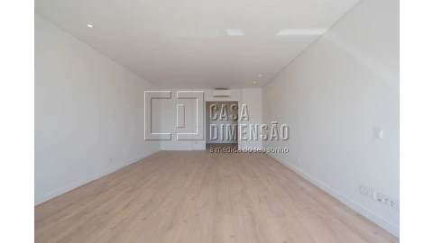 Apartamento T3 para Venda em Carnaxide e Queijas