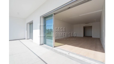 Apartamento T3 para Venda em Carnaxide e Queijas