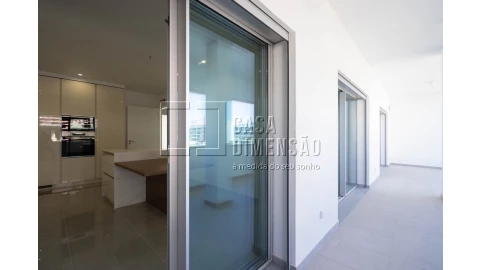 Apartamento T3 para Venda em Carnaxide e Queijas