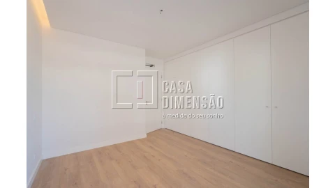 Apartamento T3 para Venda em Carnaxide e Queijas