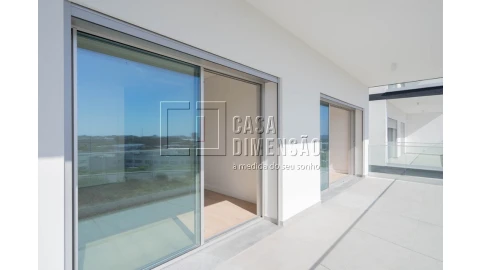 Apartamento T3 para Venda em Carnaxide e Queijas