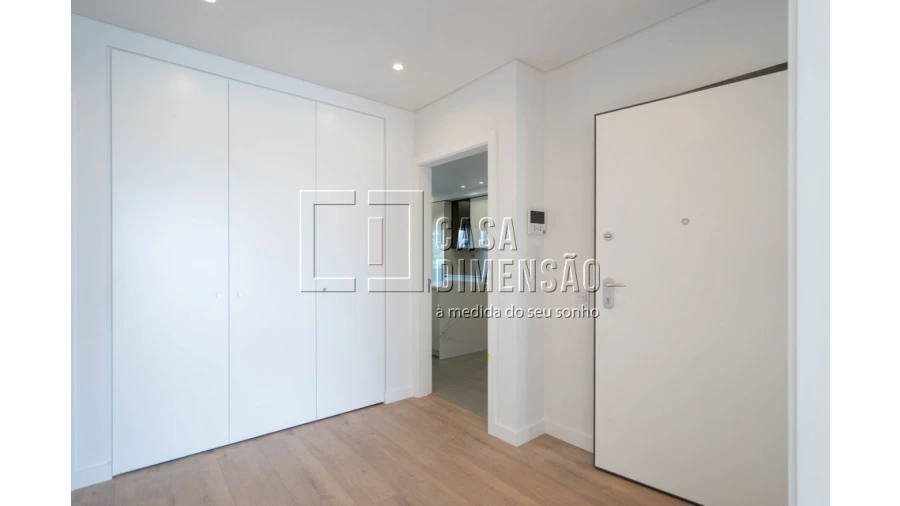 Apartamento T3 para Venda em Carnaxide e Queijas Foto 2