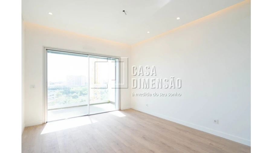 Apartamento T3 para Venda em Carnaxide e Queijas Foto 36
