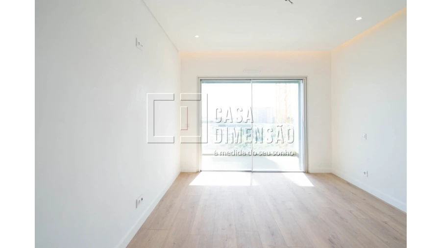 Apartamento T3 para Venda em Carnaxide e Queijas Foto 37