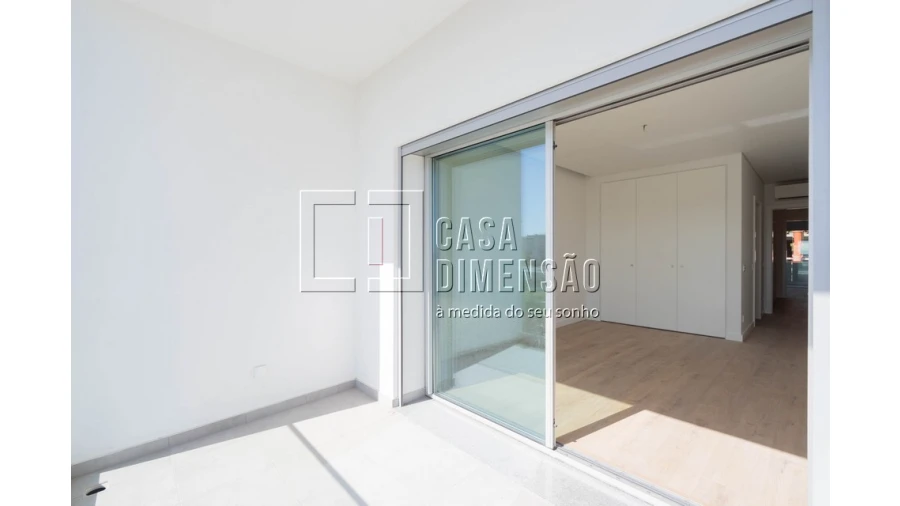 Apartamento T3 para Venda em Carnaxide e Queijas Foto 44
