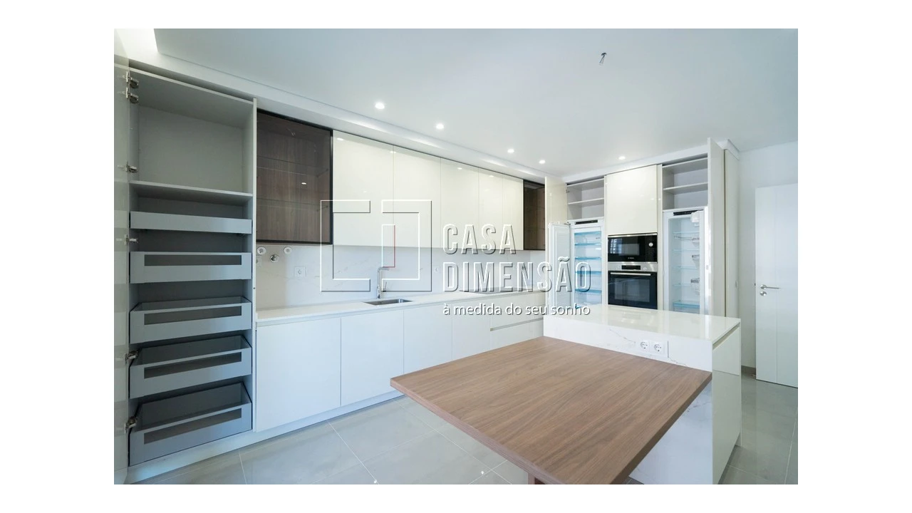 Apartamento T3 para Venda em Carnaxide e Queijas Foto 12