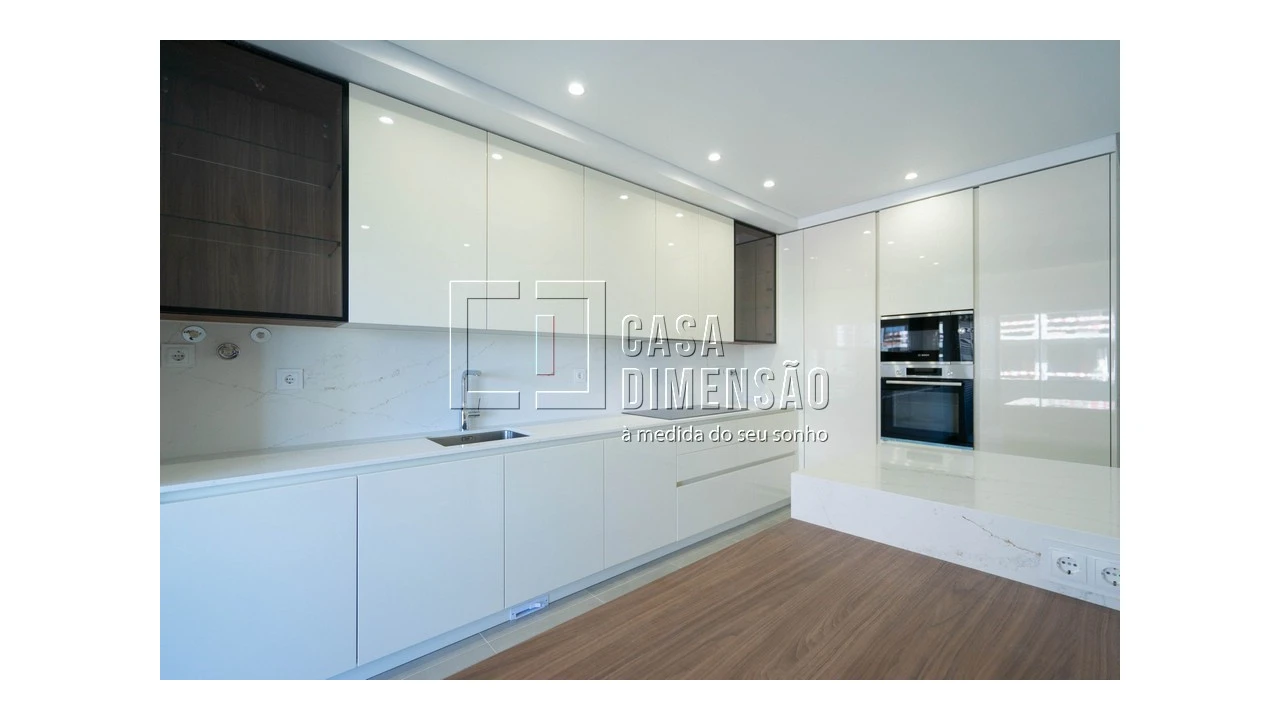 Apartamento T3 para Venda em Carnaxide e Queijas Foto 13