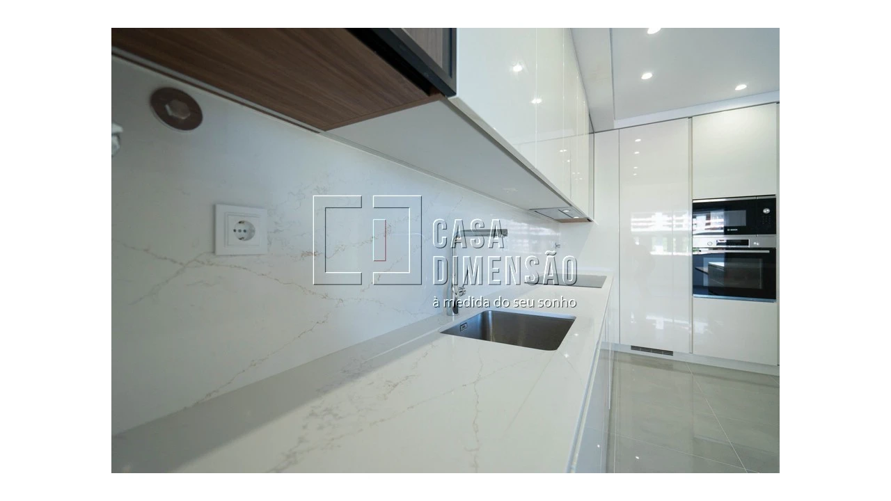 Apartamento T3 para Venda em Carnaxide e Queijas Foto 14