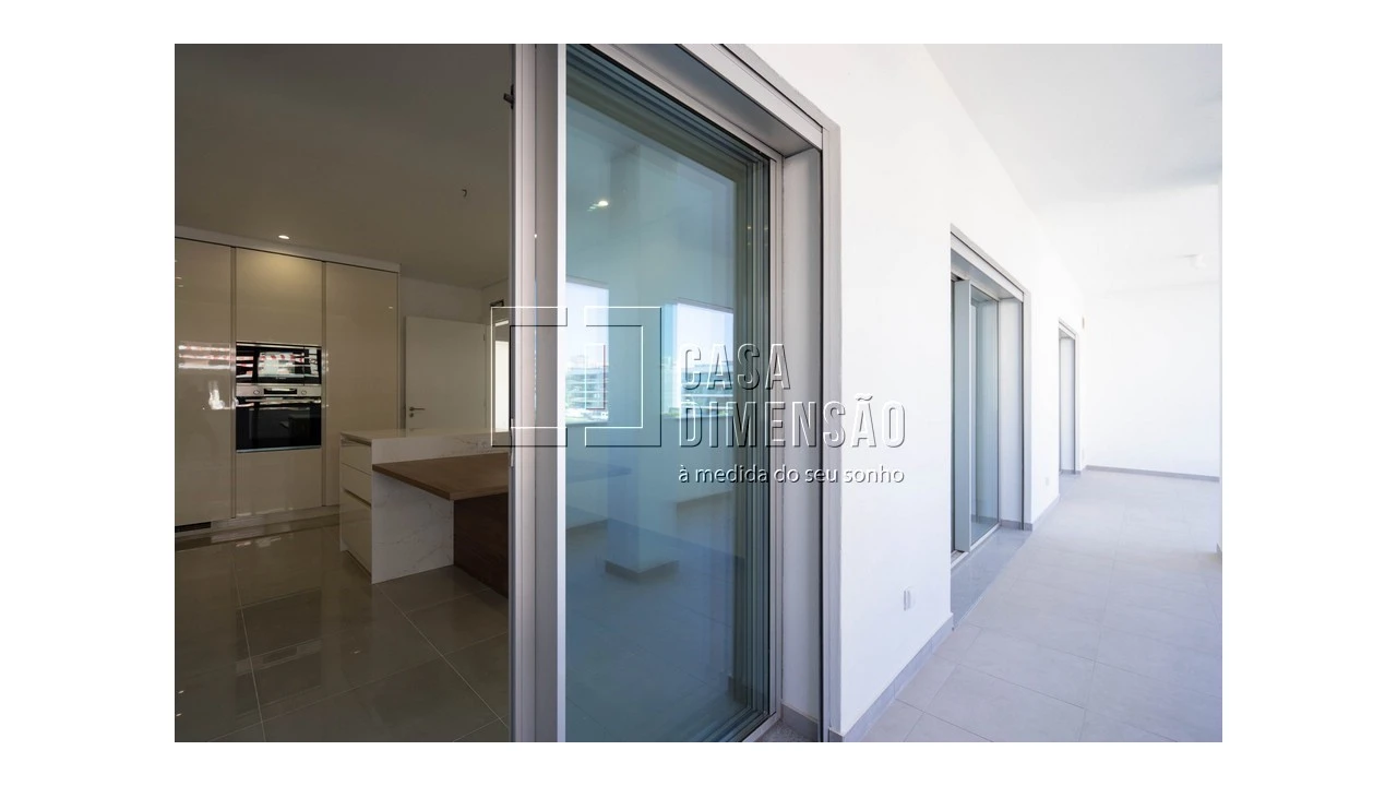 Apartamento T3 para Venda em Carnaxide e Queijas Foto 22